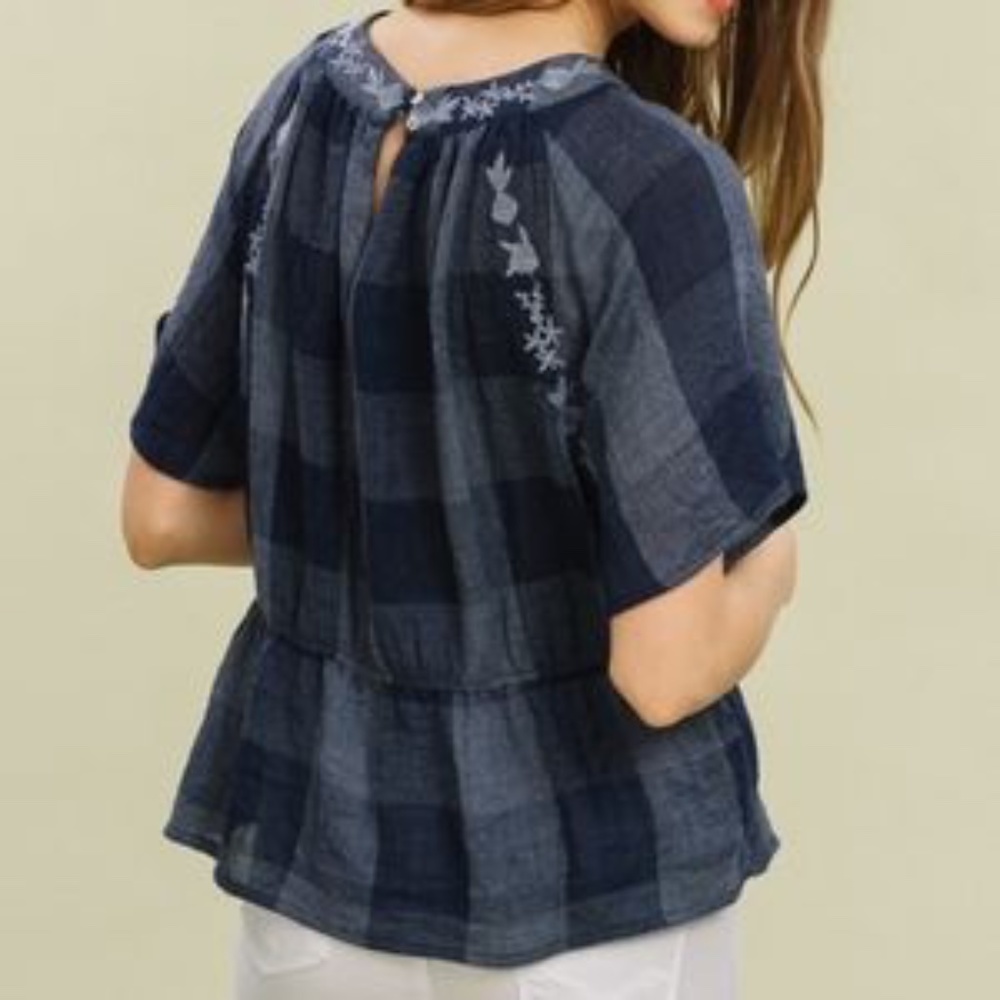 Last 1! NWT Embroidered Checkered Gauze Navy Top - Picture 3 of 3